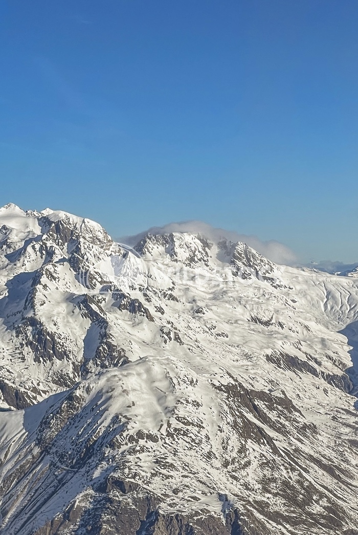 Les deux Alpes   Alps helicopter view