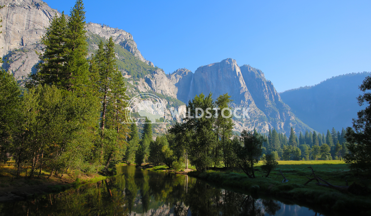 Yosemite Upper Yosemite Falls & River Ronnie Knox 